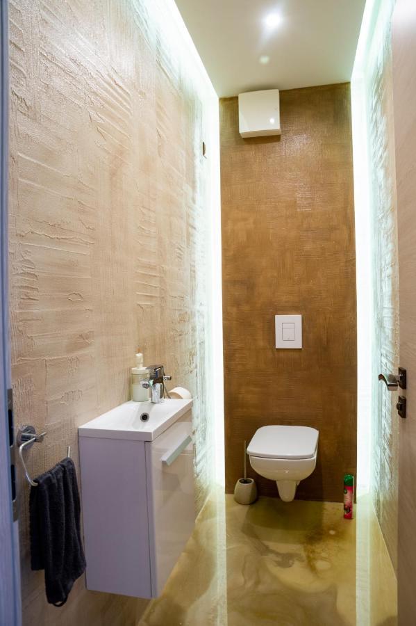 Dream Apartman 2 With Free Parking Ráb Exteriér fotografie